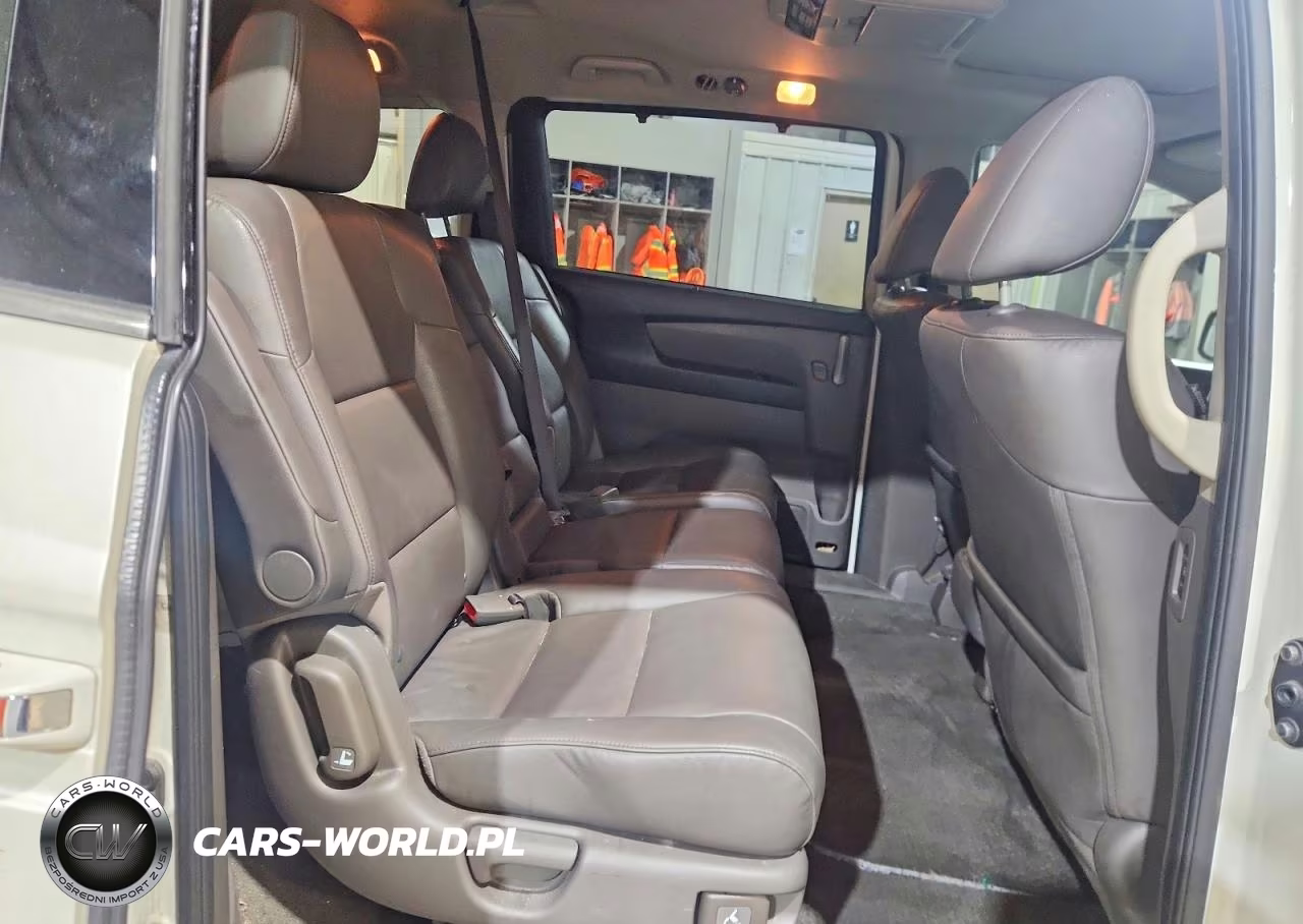2013 Honda Odyssey Touring VIN:5FNRL5H92DB077541 - 11