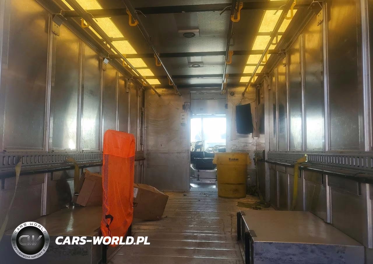 2015 Freightliner Mt45 Chassis Delivery Truck VIN:4UZAAPDU1FCHB2980 - 10