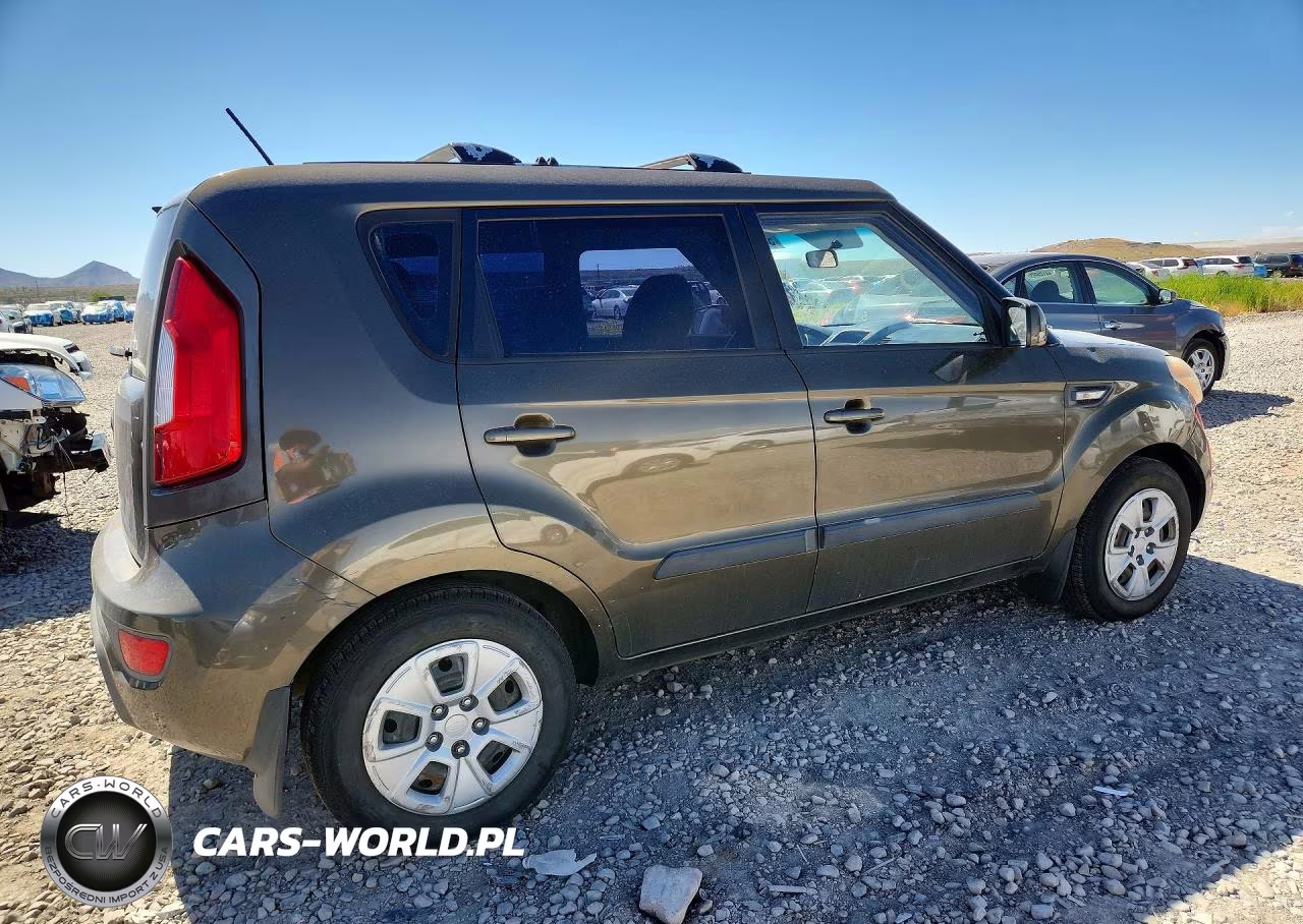 2013 Kia Soul Base VIN:KNDJT2A56D7542315 - 3