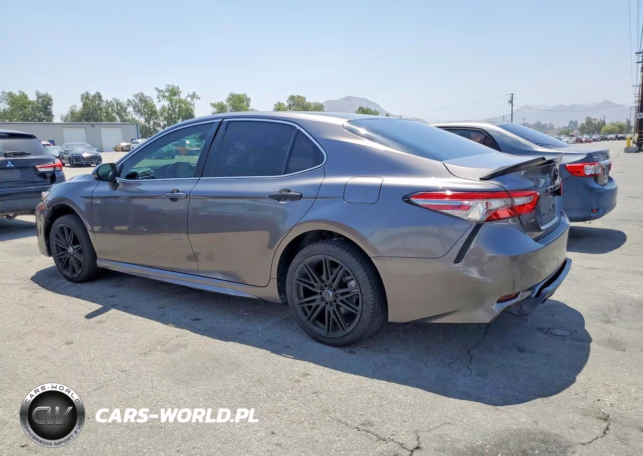 2018 Toyota Camry Se VIN:4T1B11HK8JU114612 - 2