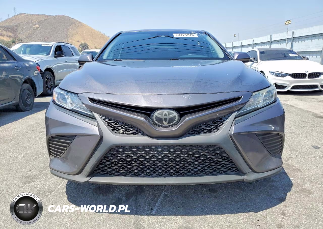 2018 Toyota Camry Se VIN:4T1B11HK8JU114612 - 5