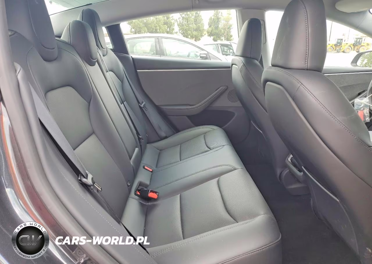 2025 Tesla Model 3 VIN:5YJ3E1EA4SF986370 - 10