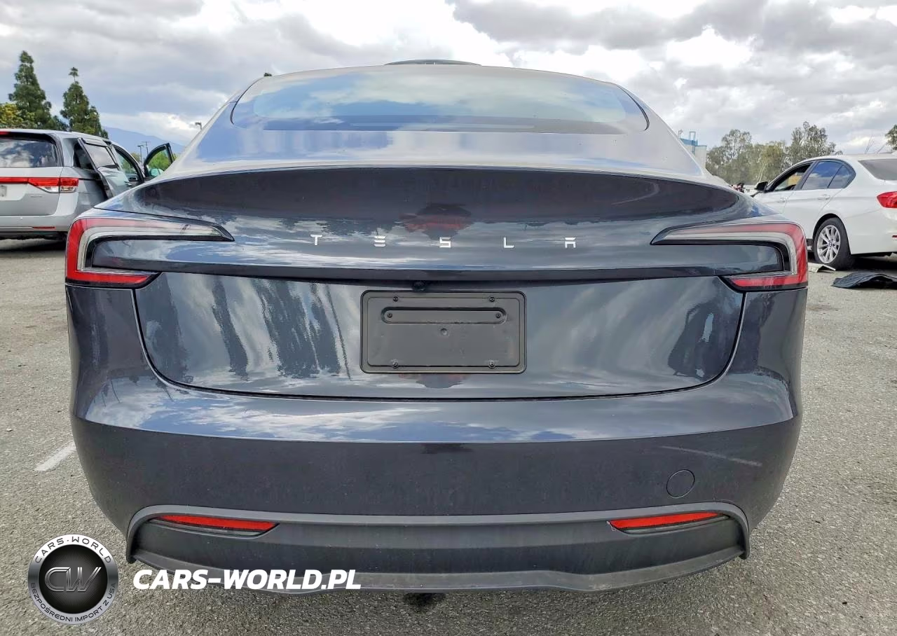 2025 Tesla Model 3 VIN:5YJ3E1EA4SF986370 - 6