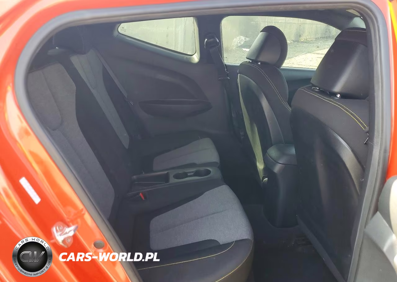 2019 Hyundai Veloster Turbo R-Spec VIN:KMHTH6AB2KU015857 - 10