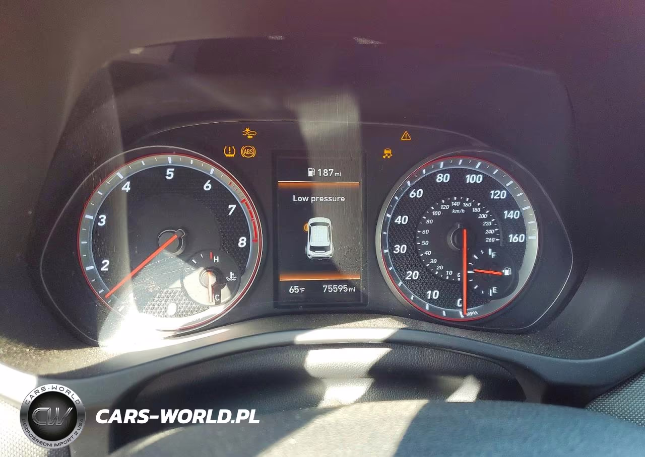 2019 Hyundai Veloster Turbo R-Spec VIN:KMHTH6AB2KU015857 - 9