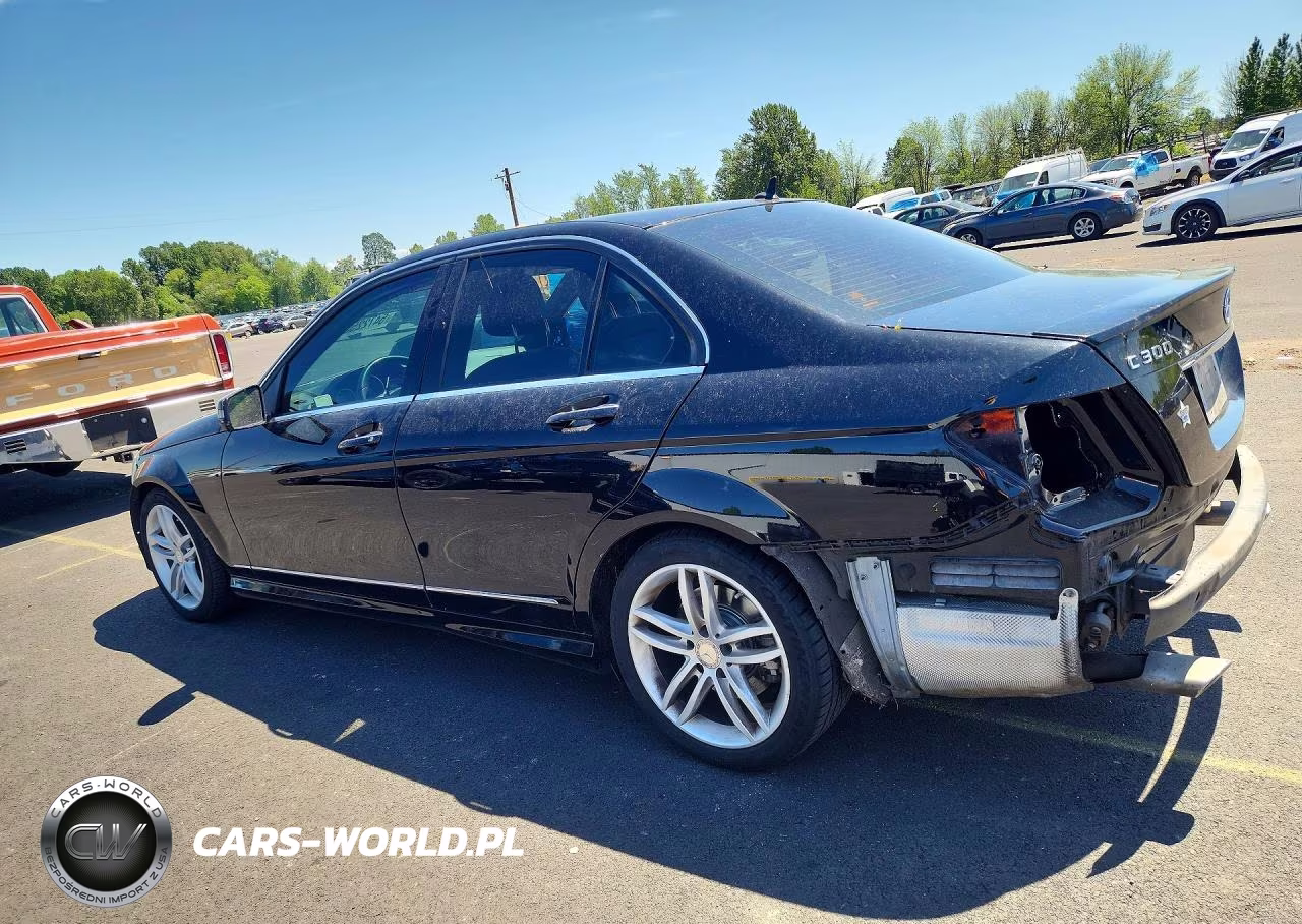 2014 Mercedes-Benz C 300 4Matic VIN:WDDGF8AB4EA942233 - 2