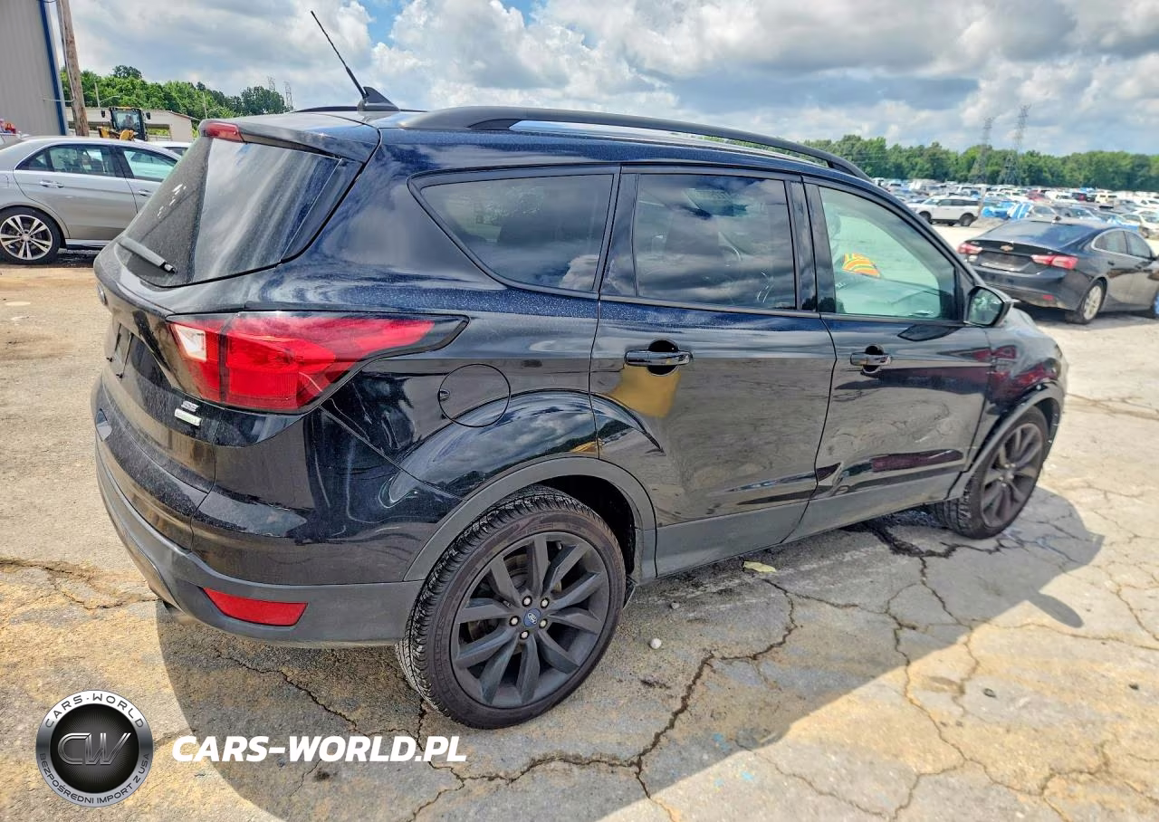 2019 Ford Escape Se VIN:1FMCU0GD9KUA07689 - 3