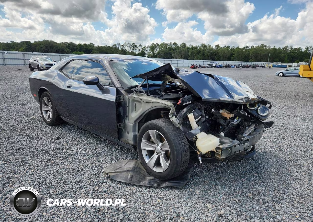 2015 Dodge Challenger Sxt VIN:2C3CDZAGXFH905758 - 4