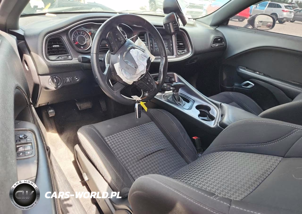 2015 Dodge Challenger Sxt VIN:2C3CDZAGXFH905758 - 8