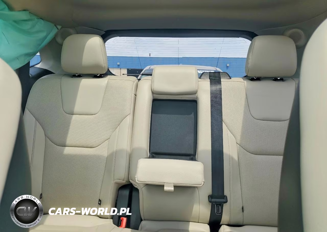 2019 Ford Edge Titanium VIN:2FMPK4K96KBB74969 - 10