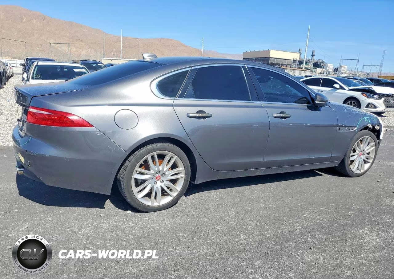 2017 Jaguar Xf Prestige VIN:SAJBK4BV0HCY39533 - 3