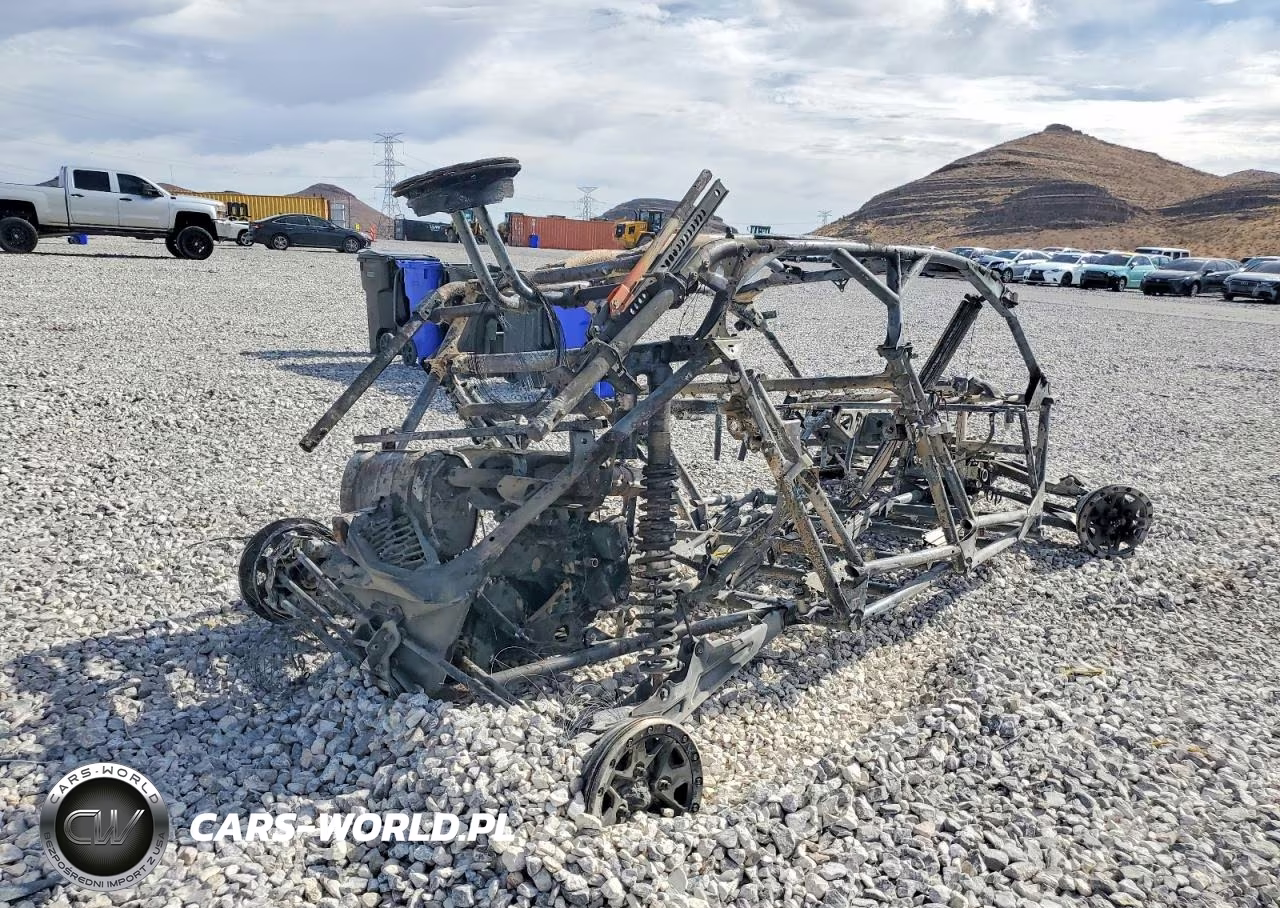 2024 Can-Am Maverick X3 Utility Vehicle VIN:3JBVKAY44RE001320 - 4