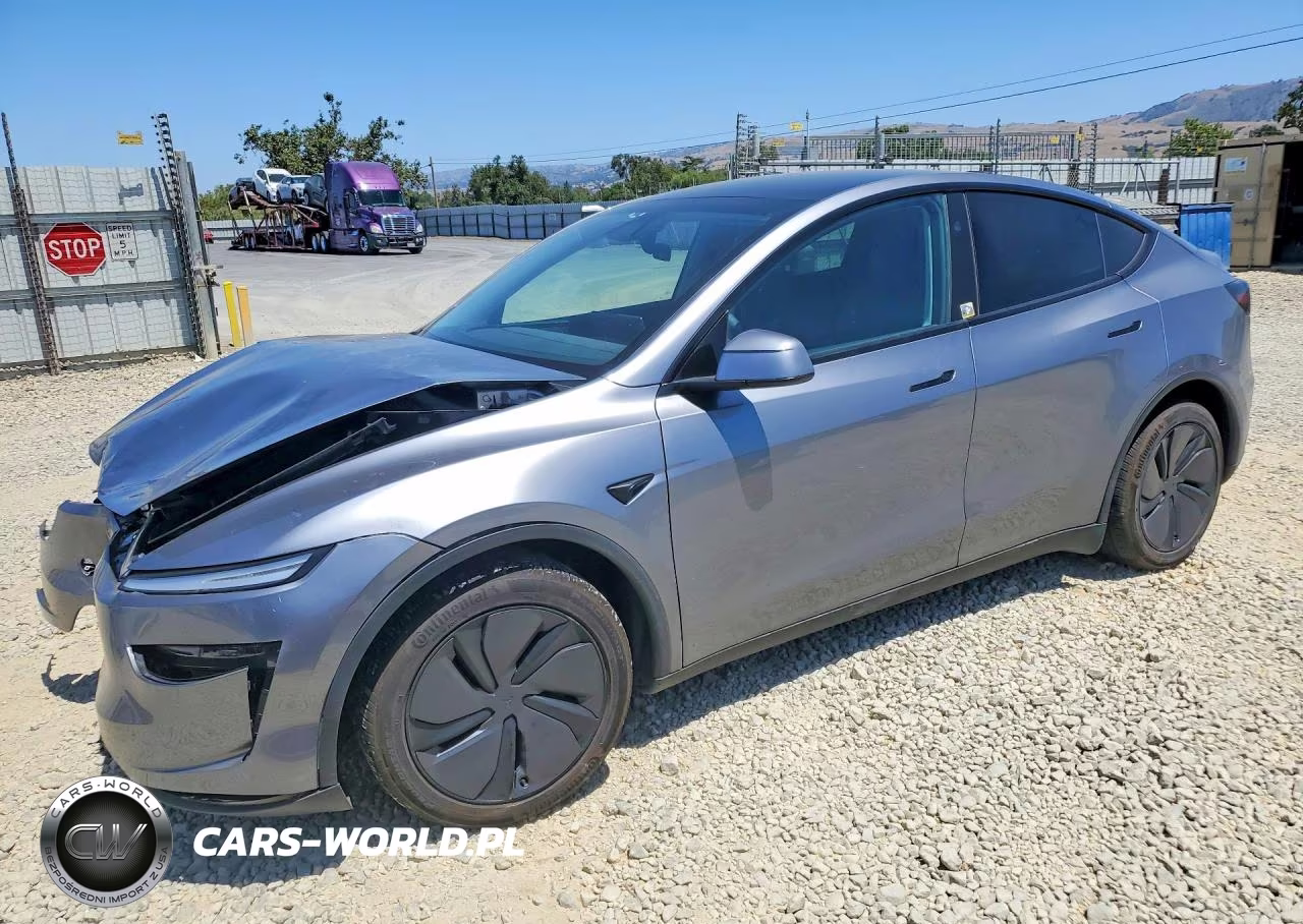 2026 Tesla Model Y – zdjęcie 1 z 13
