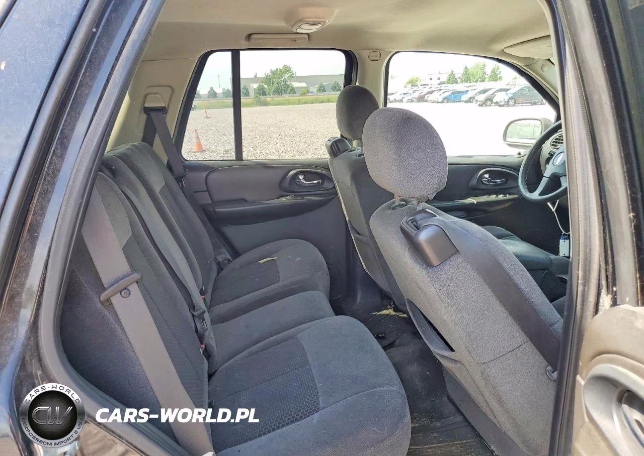 2008 Chevrolet Trailblazer Ls VIN:1GNDT13S482132018 - 11