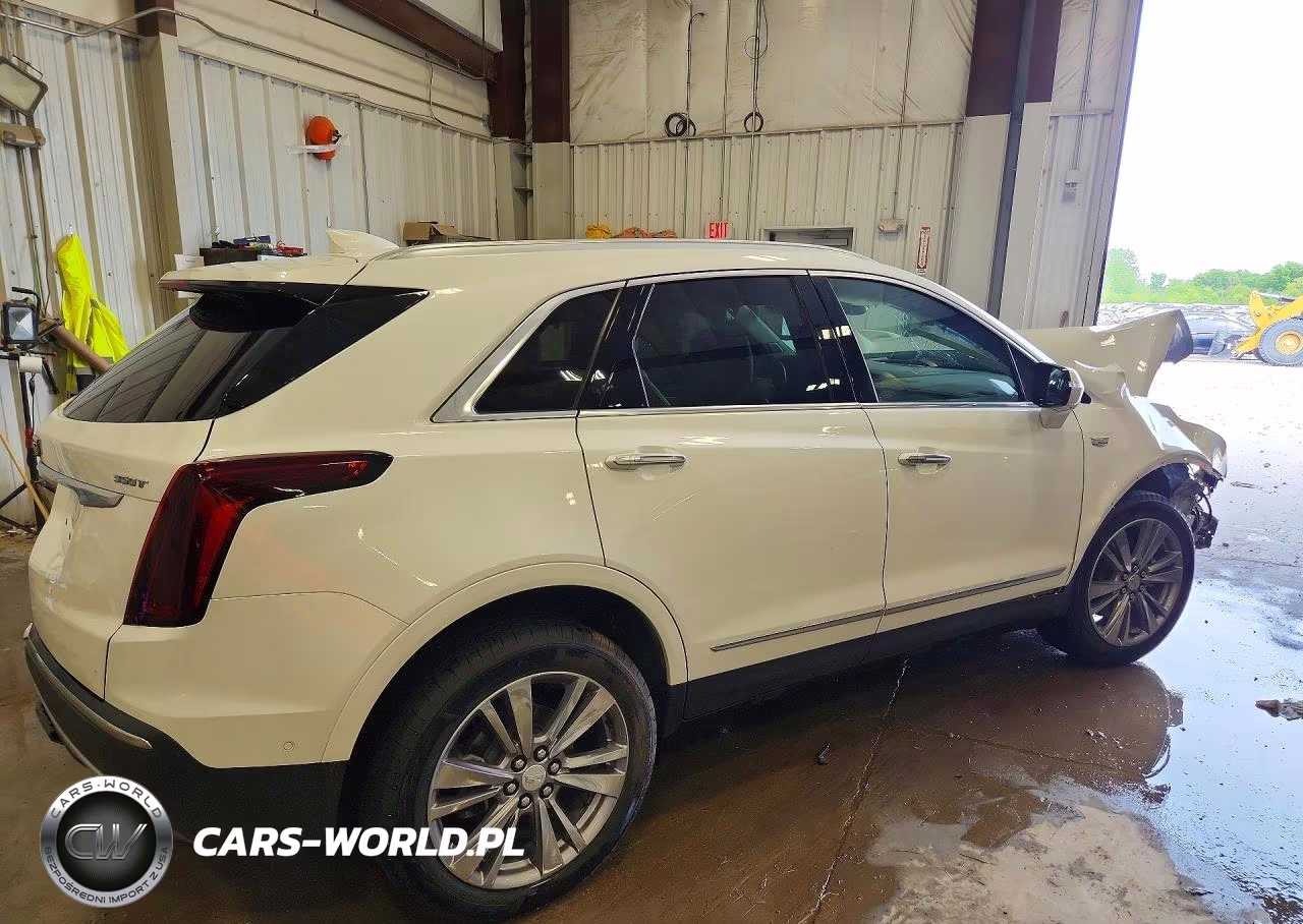 2025 Cadillac Xt5 Premium Luxury VIN:1GYKNDR44SZ102174 - 3