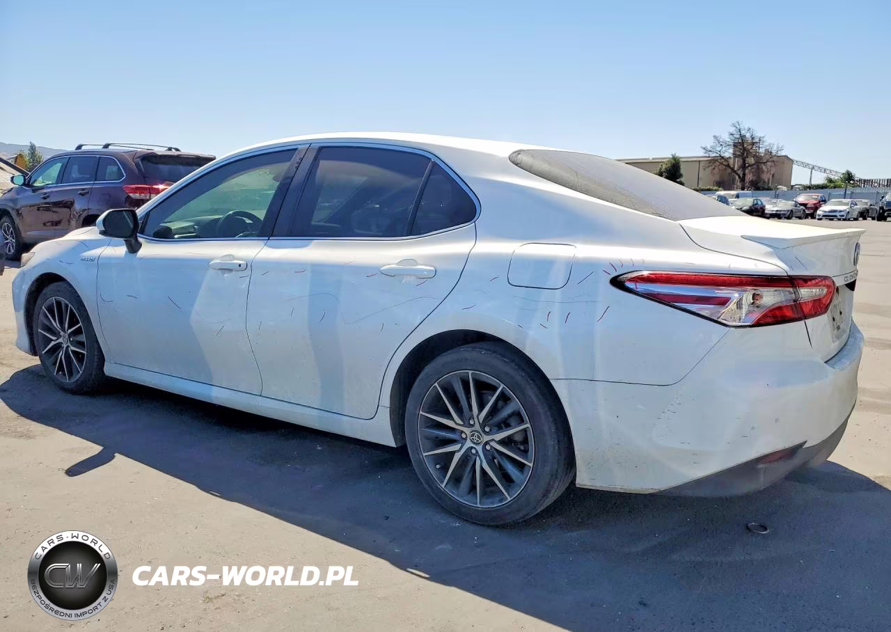 2018 Toyota Camry Le VIN:4T1B31HK4JU504228 - 2