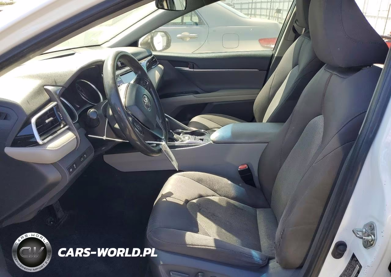 2018 Toyota Camry Le VIN:4T1B31HK4JU504228 - 7