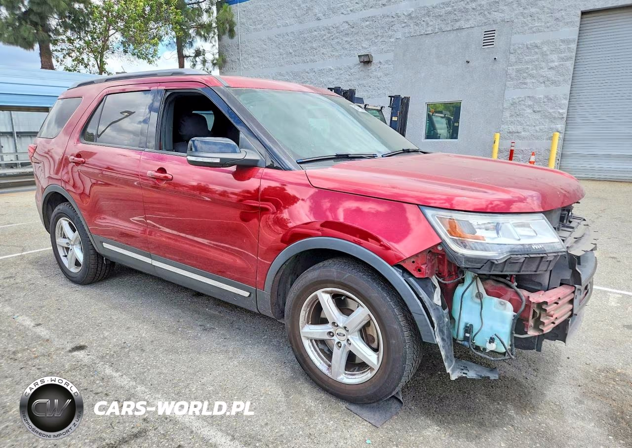 2018 Ford Explorer Xlt VIN:1FM5K7D80JGC49038 - 4