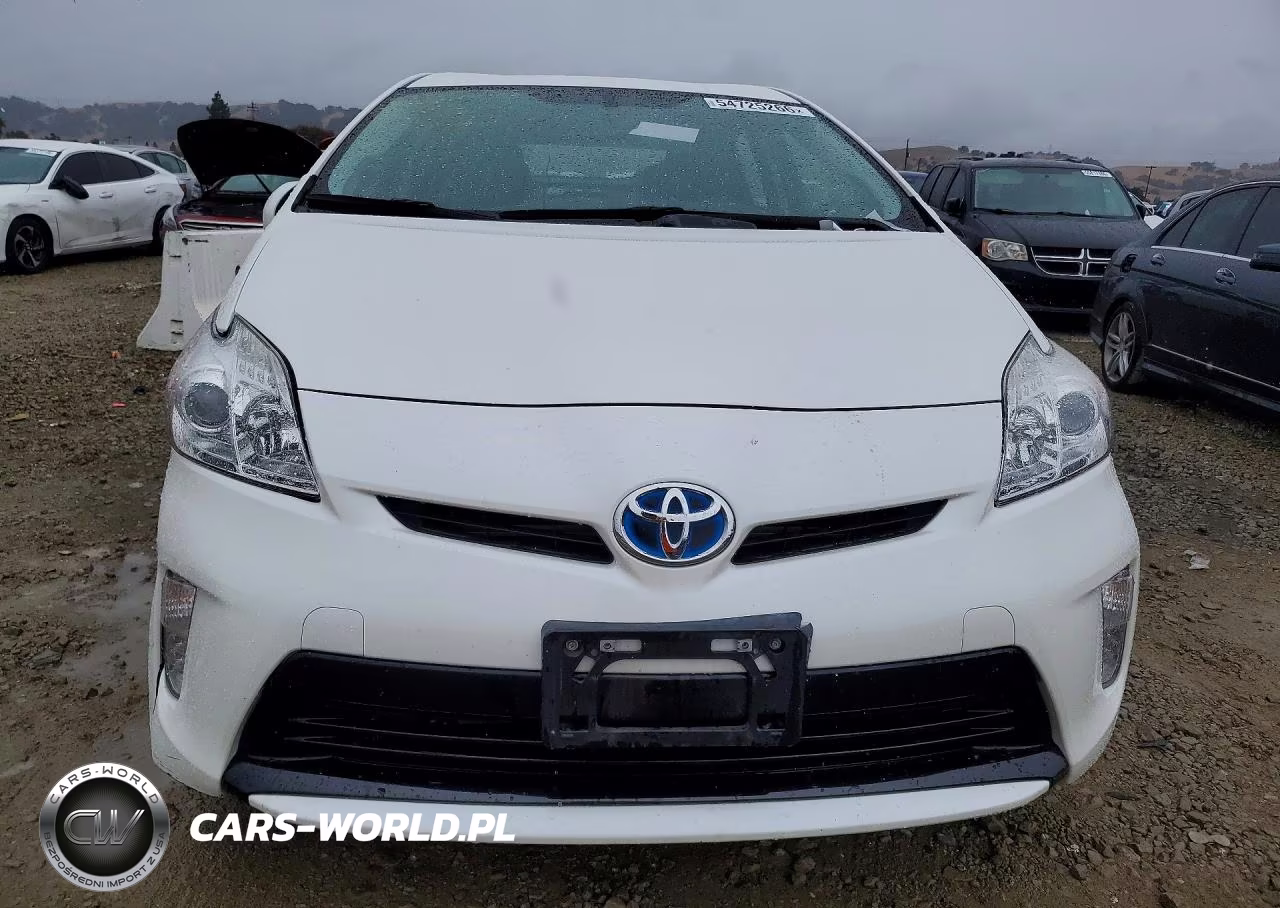 2012 Toyota Prius Four VIN:JTDKN3DU8C5486573 - 5
