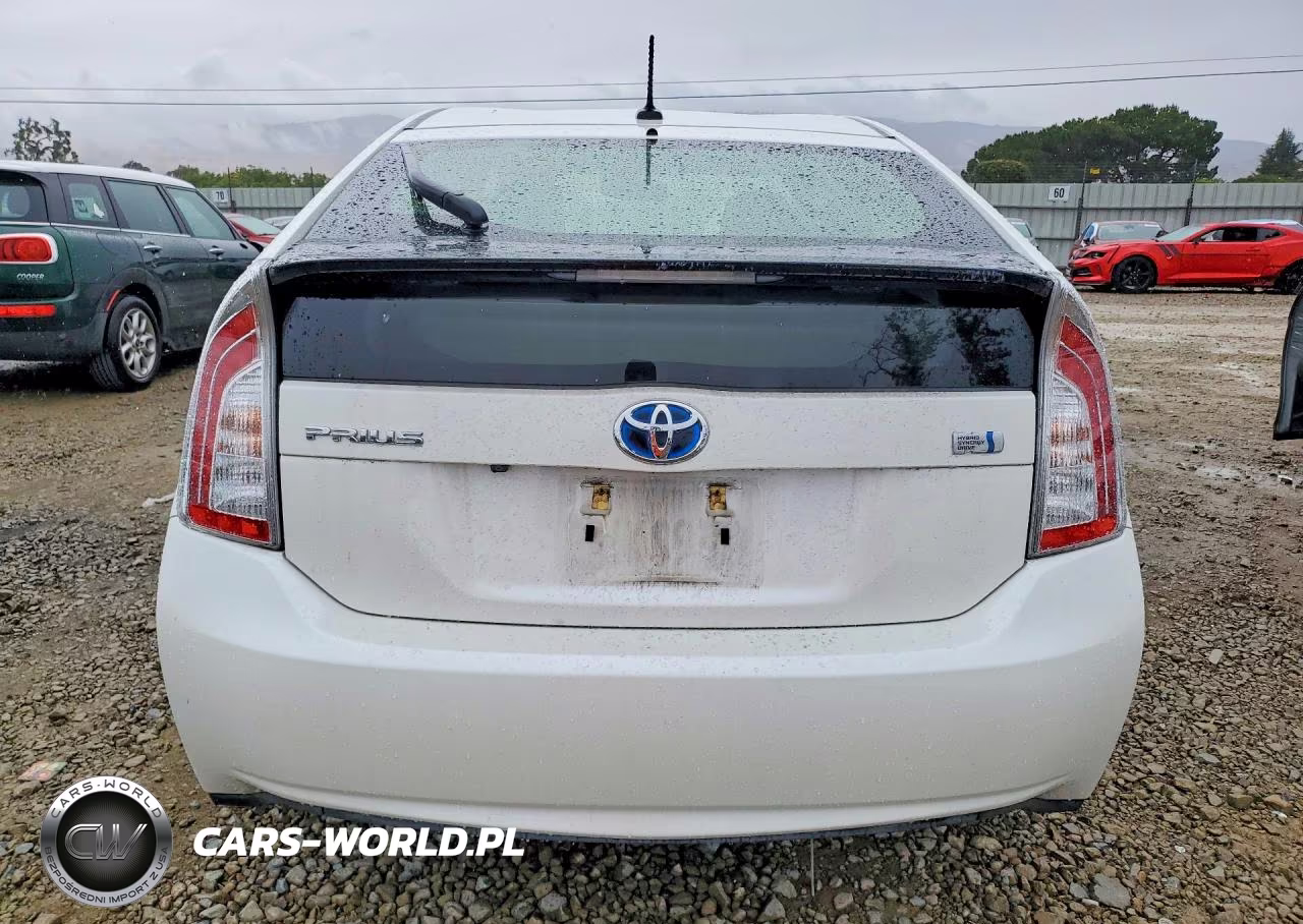 2012 Toyota Prius Four VIN:JTDKN3DU8C5486573 - 6