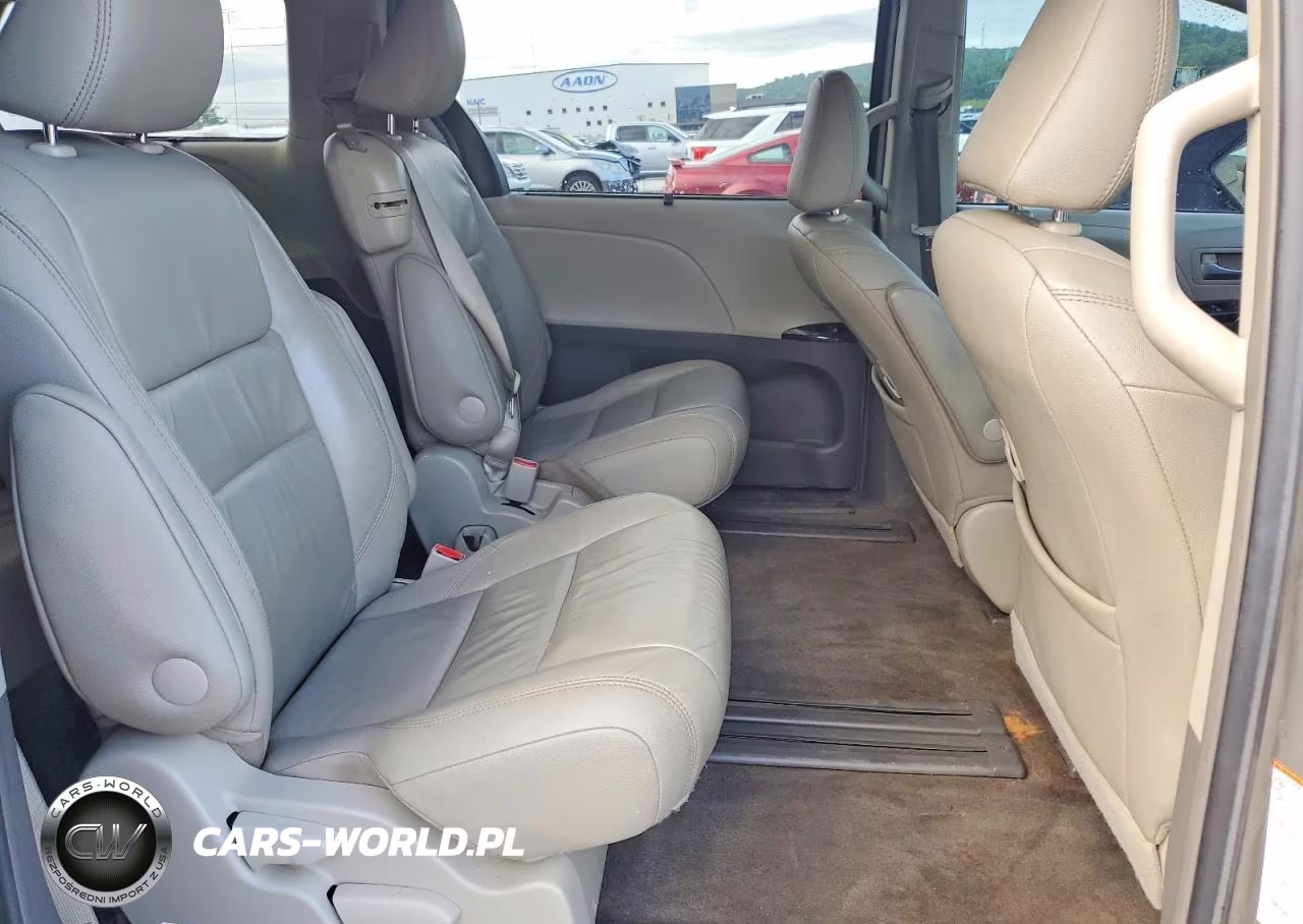2017 Toyota Sienna Xle 8-Passenger VIN:5TDYZ3DC6HS882945 - 11