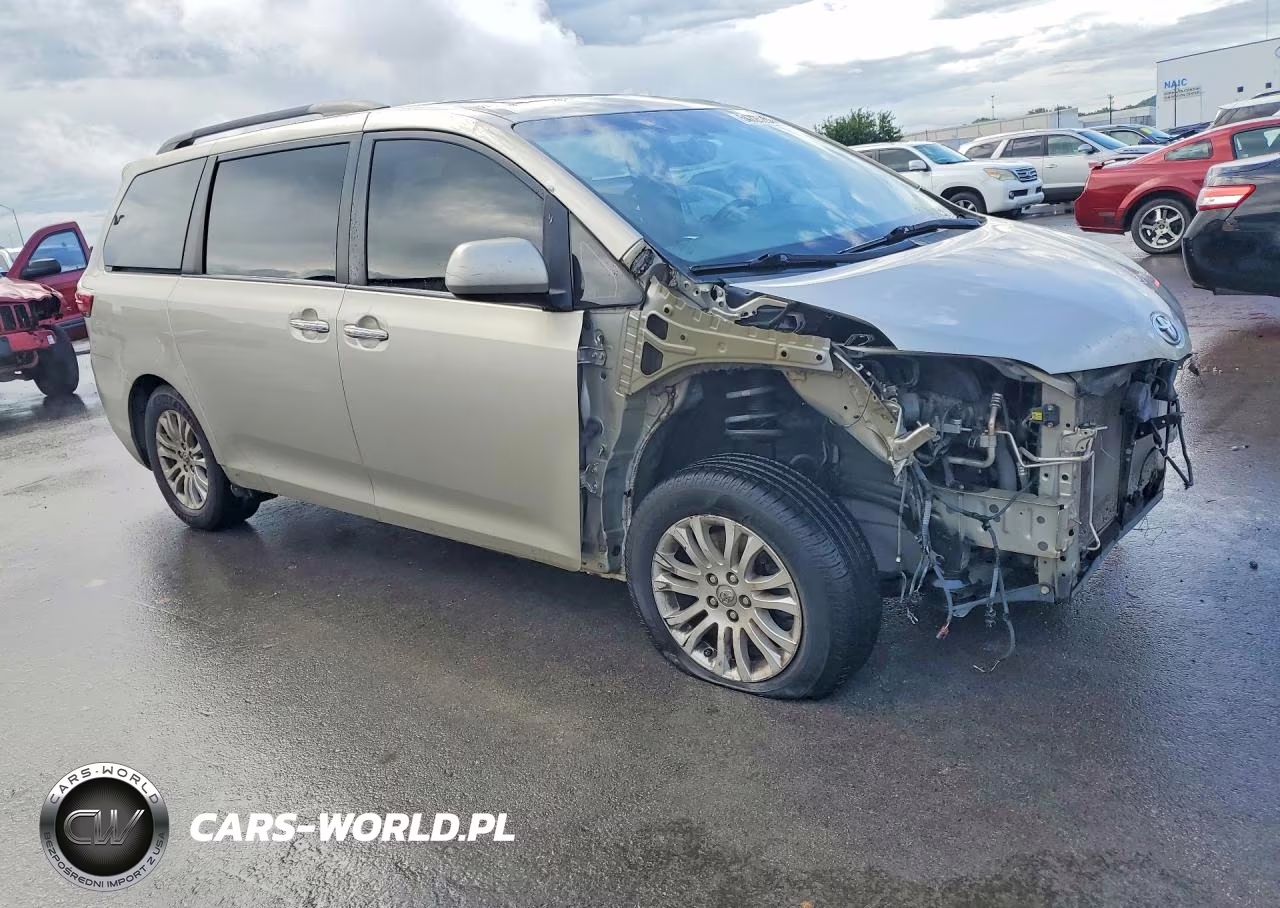 2017 Toyota Sienna Xle 8-Passenger VIN:5TDYZ3DC6HS882945 - 4