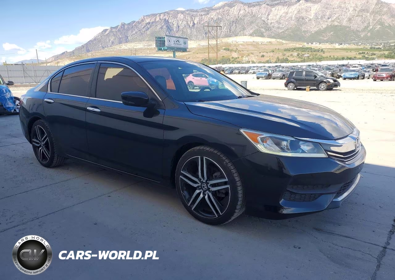 2017 Honda Accord Sport VIN:1HGCR2F59HA229866 - 4