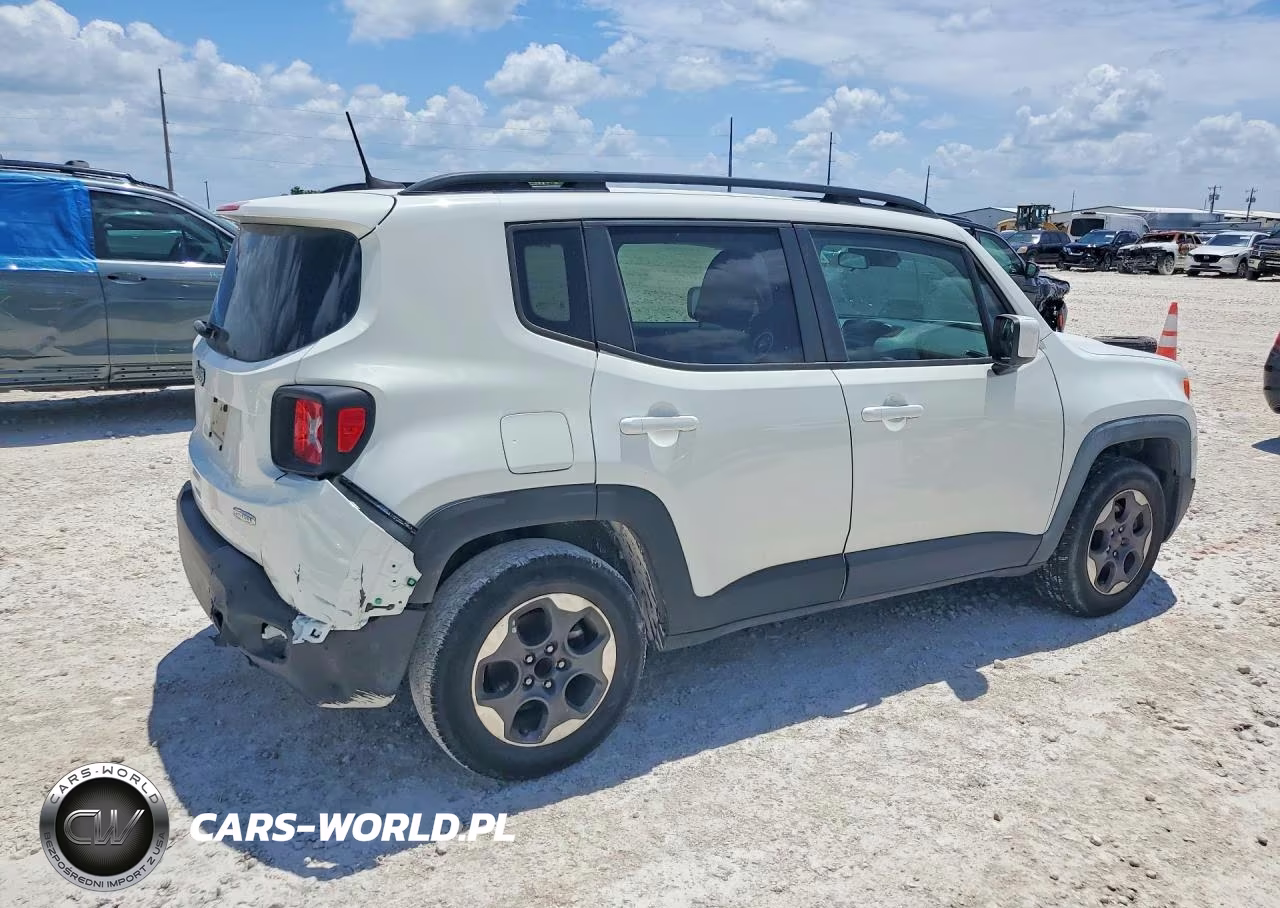 2018 Jeep Renegade Latitude VIN:ZACCJABH0JPG98544 - 3