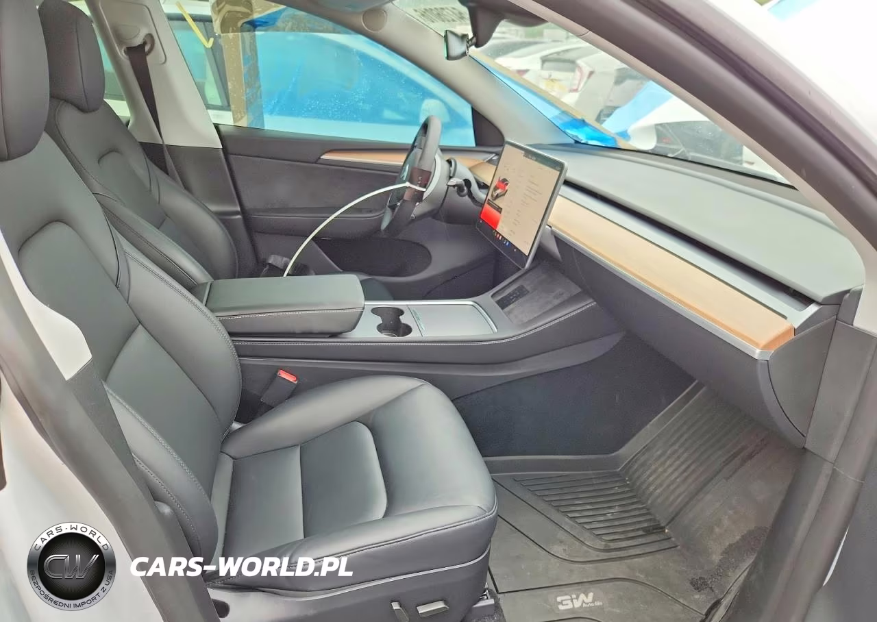 2024 Tesla Model Y VIN:7SAYGDEF5RA307245 - 7