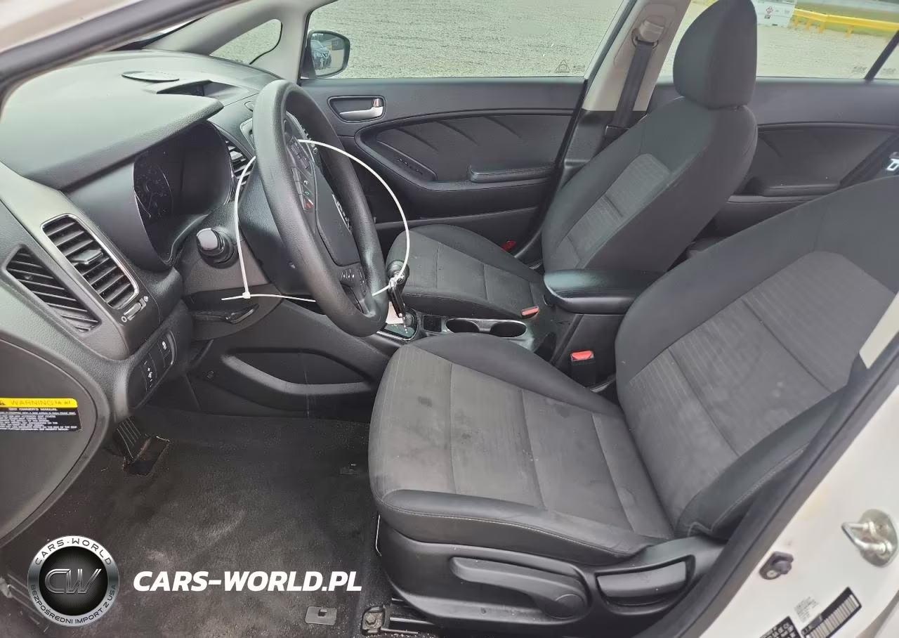 2018 Kia Forte Lx VIN:3KPFL4A76JE274137 - 7
