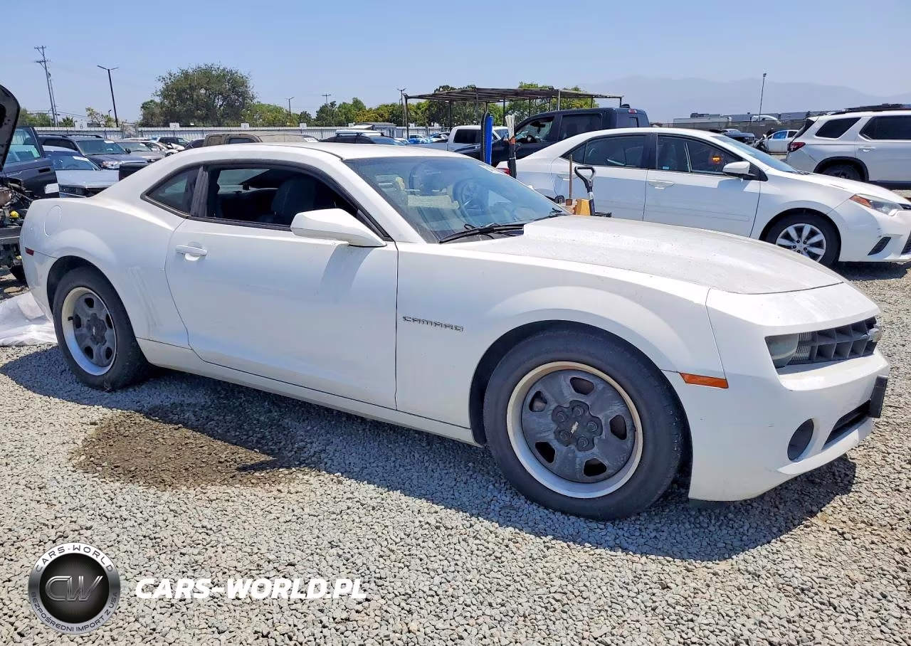 2011 Chevrolet Camaro Ls VIN:2G1FA1ED9B9169735 - 4