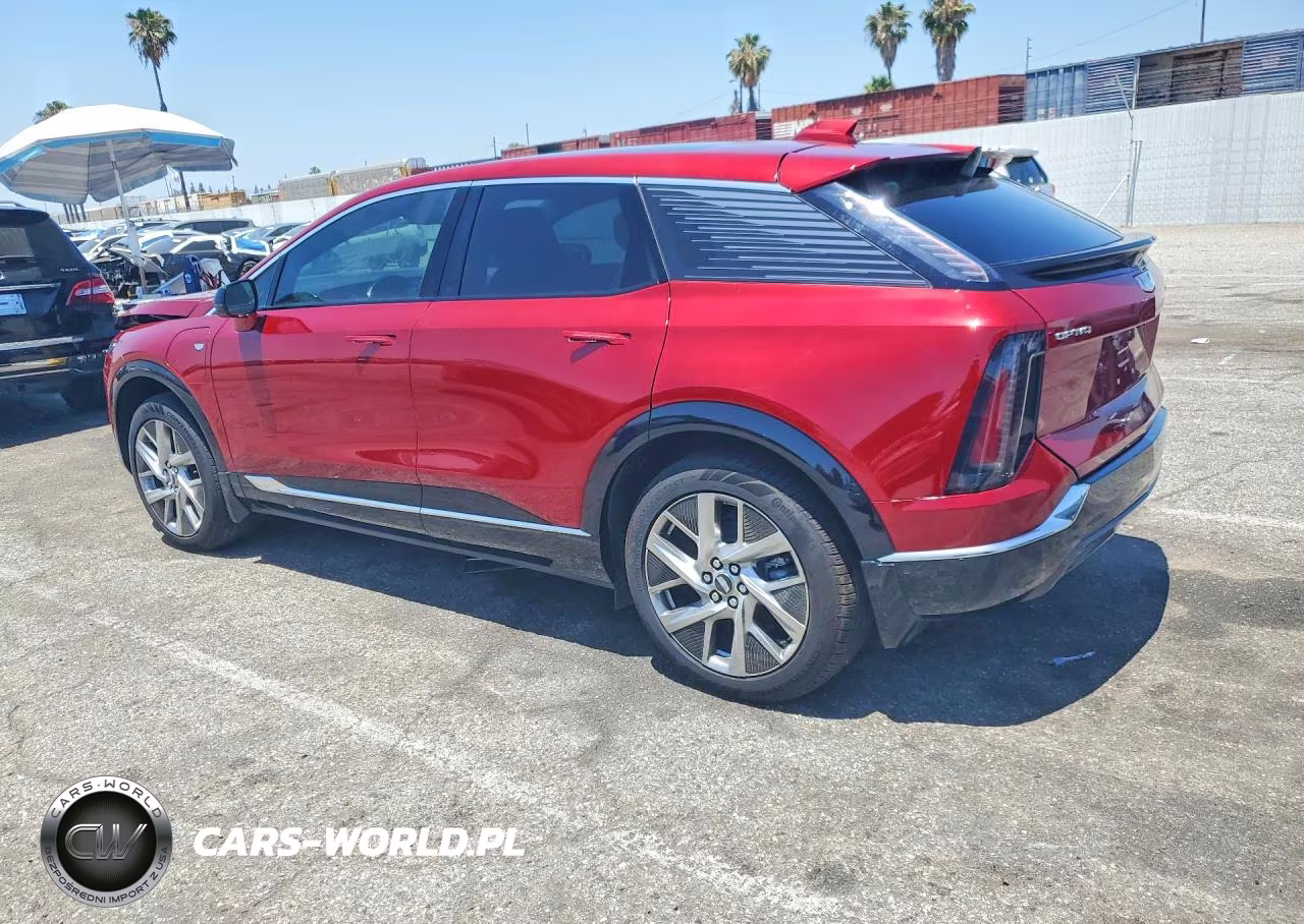 2025 Cadillac Optiq Luxury VIN:3GYK3BMRXSS267902 - 3