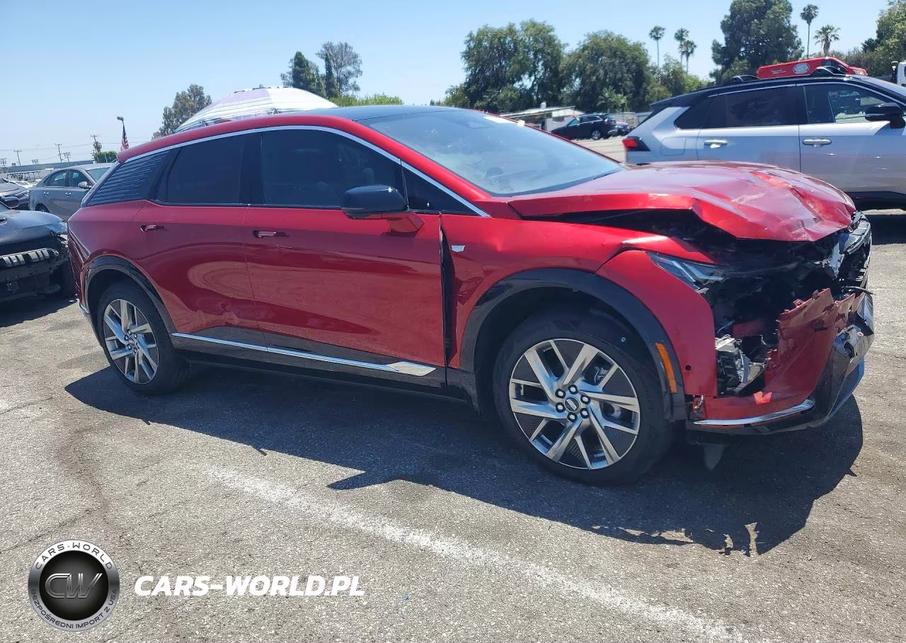 2025 Cadillac Optiq Luxury VIN:3GYK3BMRXSS267902 - 4