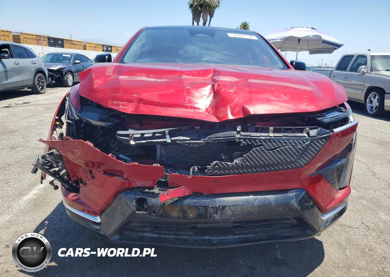 2025 Cadillac Optiq Luxury VIN:3GYK3BMRXSS267902 - 5