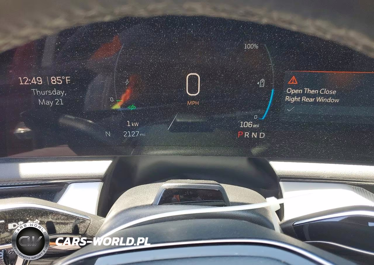 2025 Cadillac Optiq Luxury VIN:3GYK3BMRXSS267902 - 9