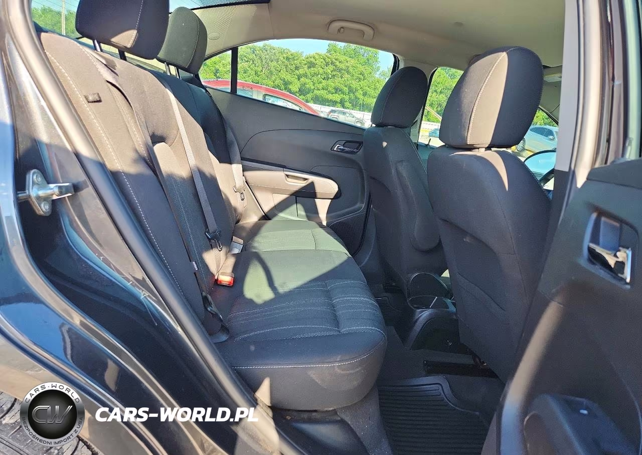 2015 Chevrolet Sonic Lt VIN:1G1JC5SH7F4157823 - 10