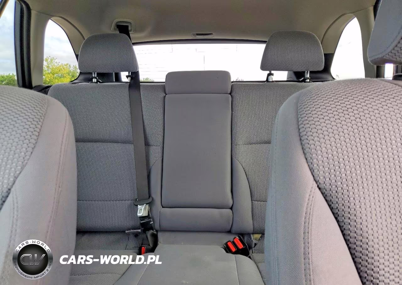 2018 Subaru Outback 2.5I Premium VIN:4S4BSAFC8J3378721 - 10