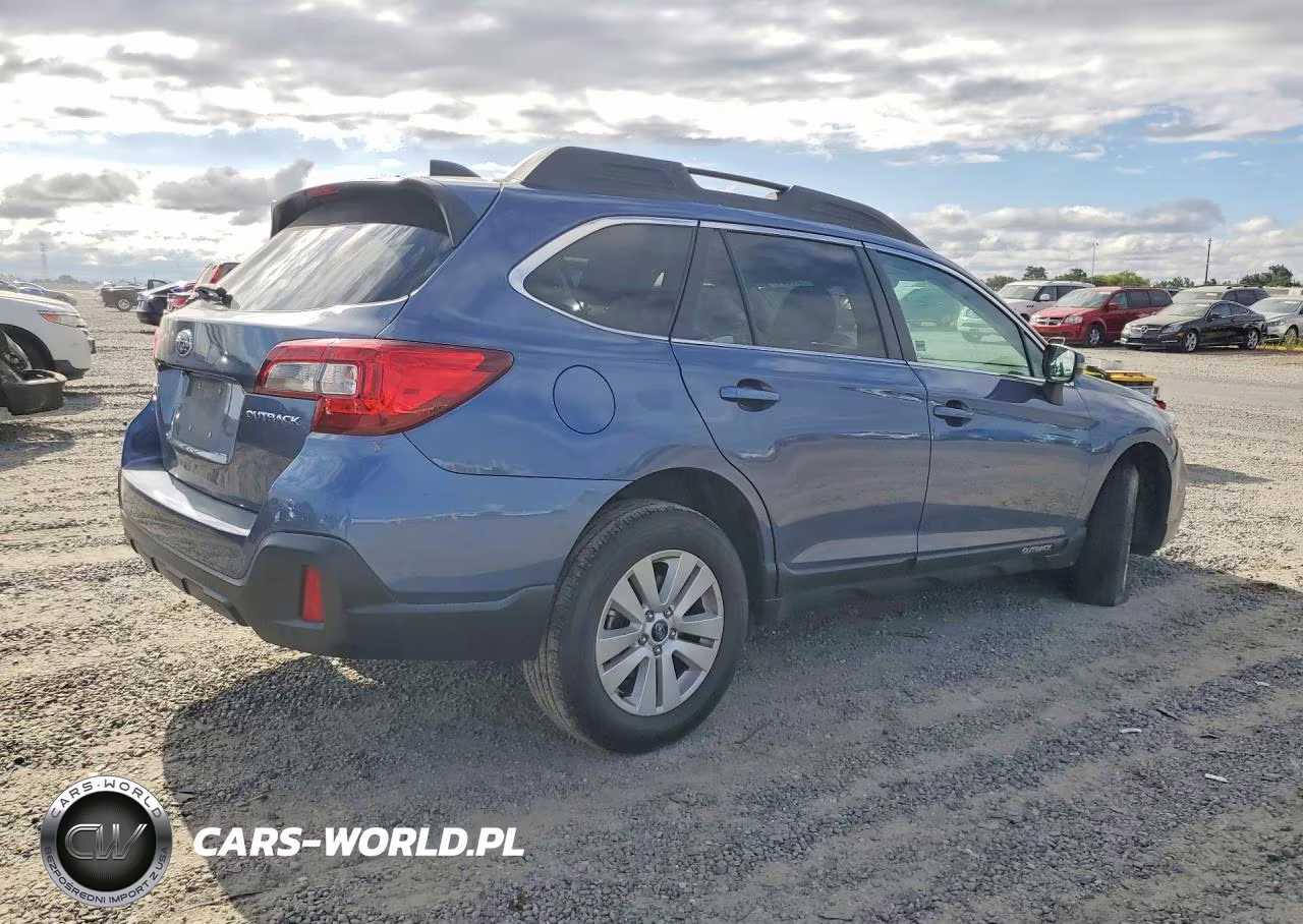 2018 Subaru Outback 2.5I Premium VIN:4S4BSAFC8J3378721 - 3