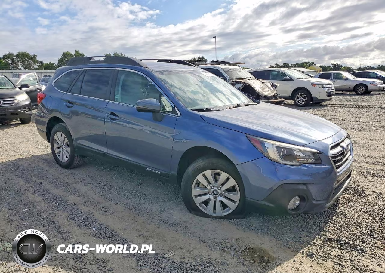 2018 Subaru Outback 2.5I Premium VIN:4S4BSAFC8J3378721 - 4