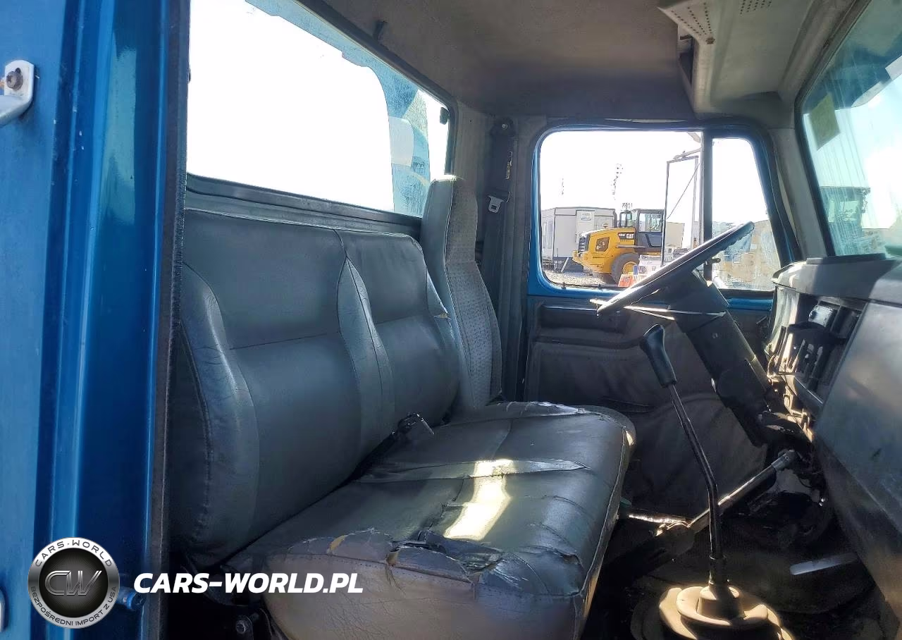 1998 International 4000 4700 VIN:1HTSCABM6WH562987 - 6
