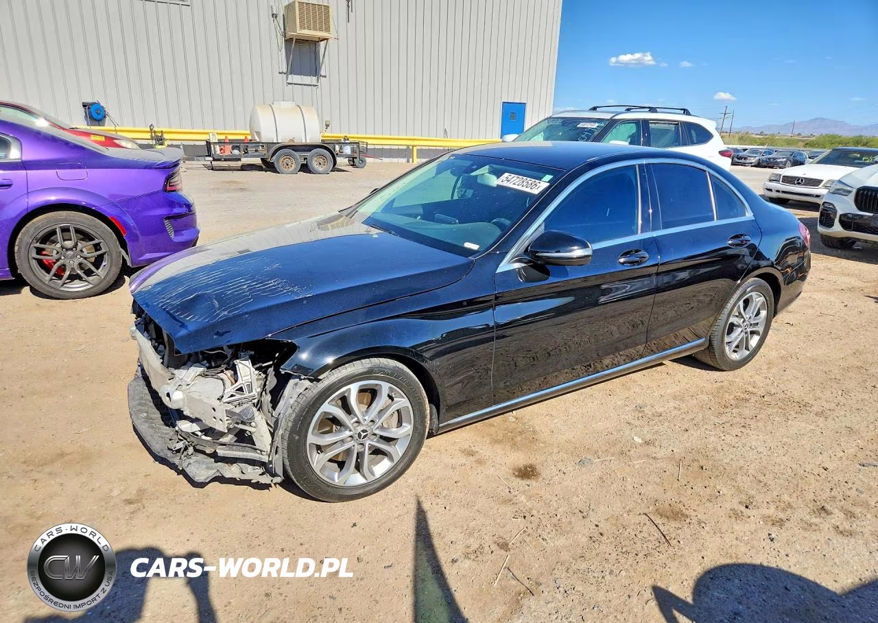 2017 Mercedes-Benz C 300 – zdjęcie 1 z 12