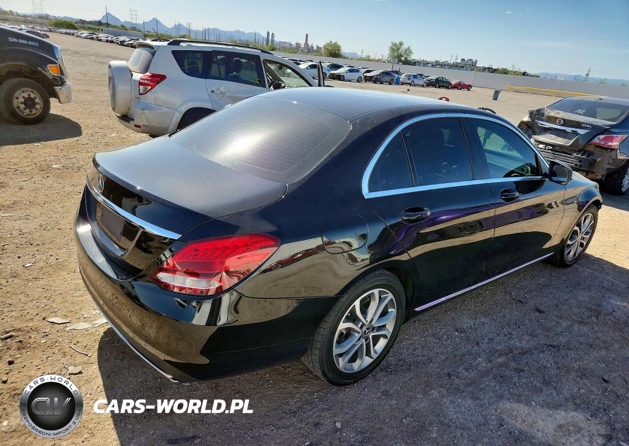 2017 Mercedes-Benz C 300 VIN:55SWF4JBXHU217986 - 3