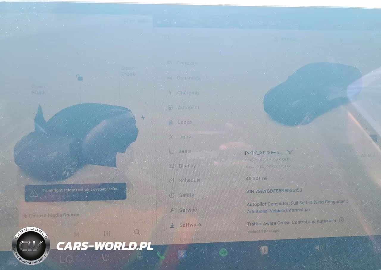2022 Tesla Model Y VIN:7SAYGDEE6NF555153 - 9