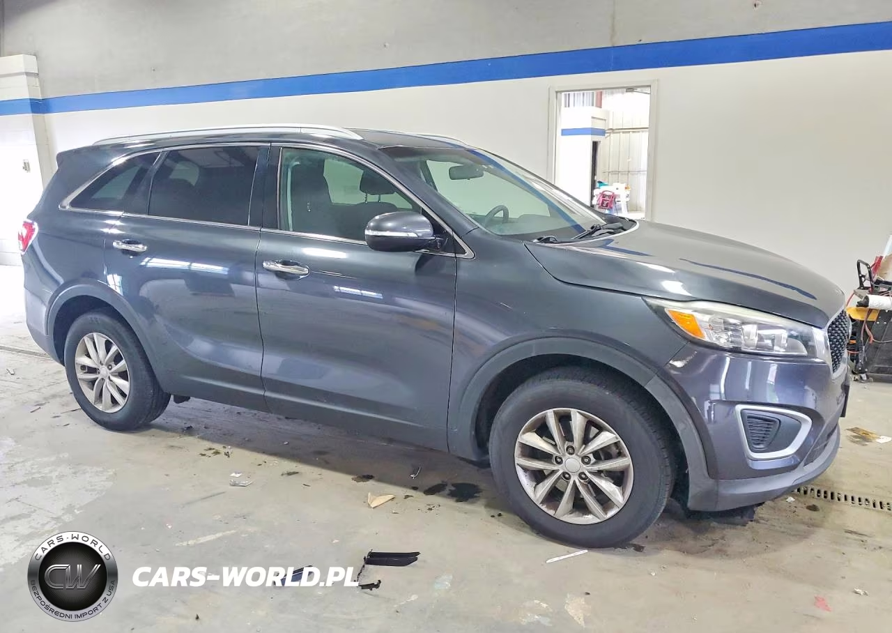 2018 Kia Sorento Lx VIN:5XYPG4A35JG353307 - 4