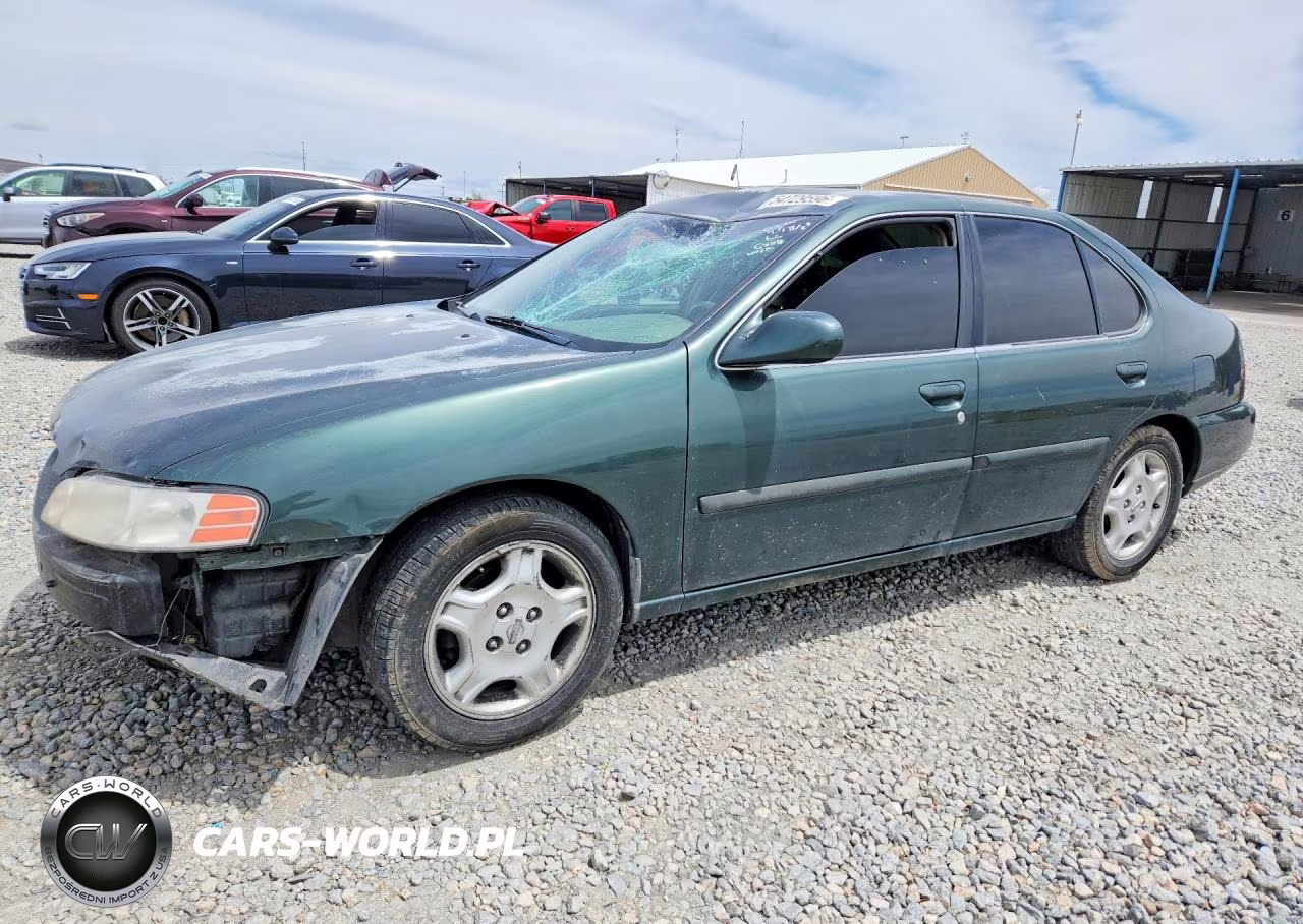 2000 Nissan Altima Xe