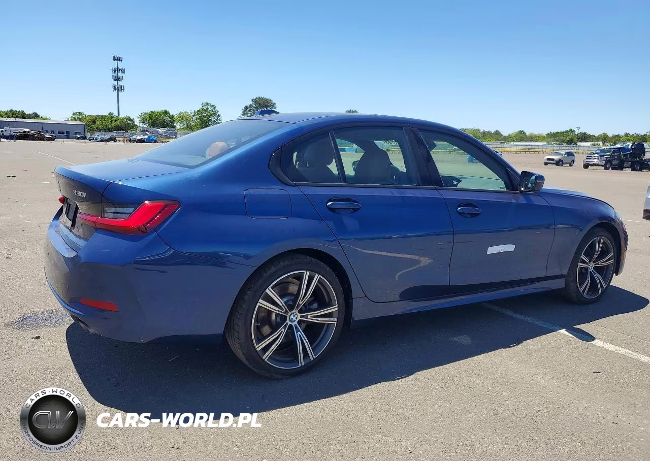 2023 BMW 330Xi VIN:3MW89FF01P8D61060 - 3