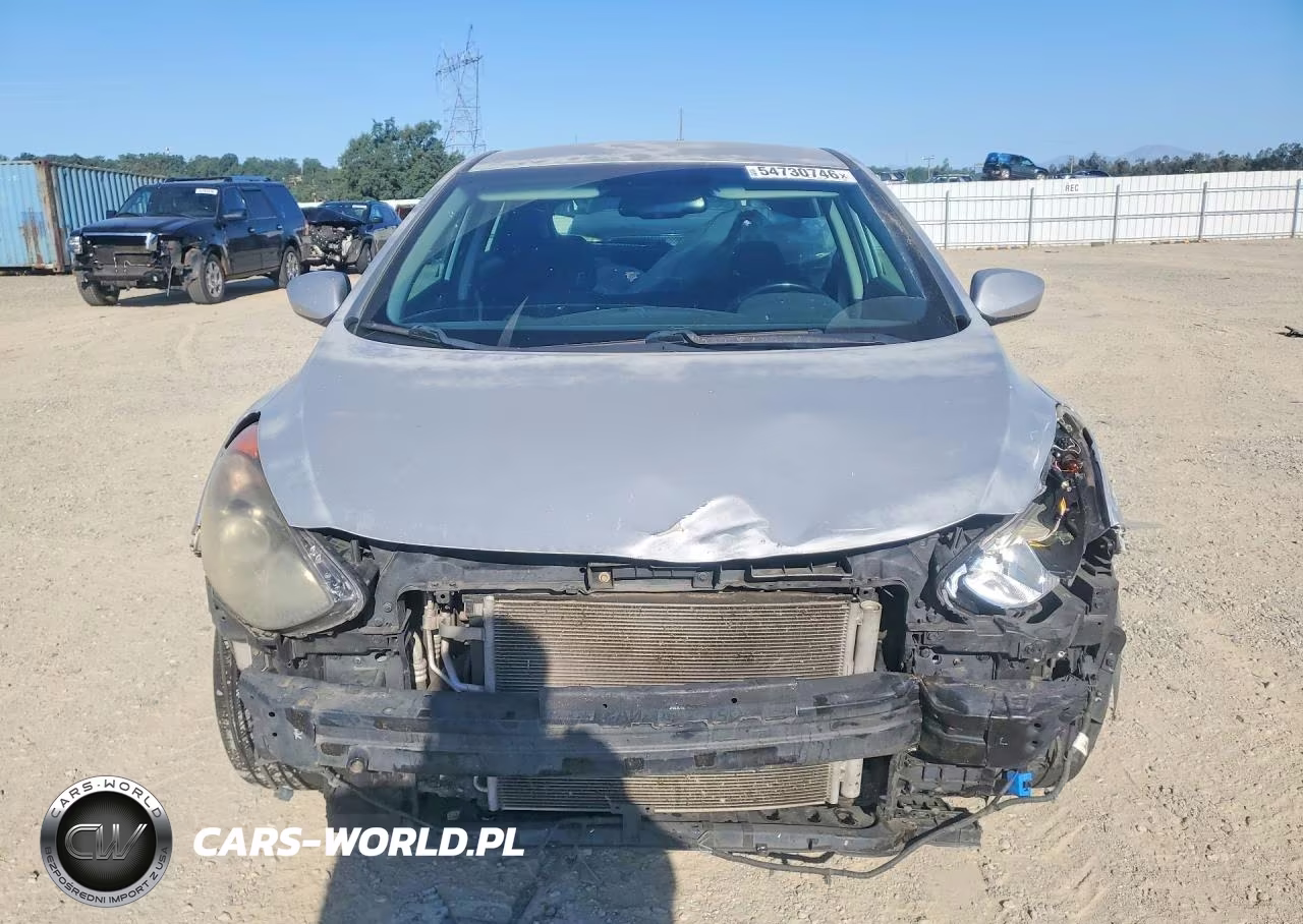 2013 Hyundai Elantra Gt Base VIN:KMHD35LE1DU082540 - 5
