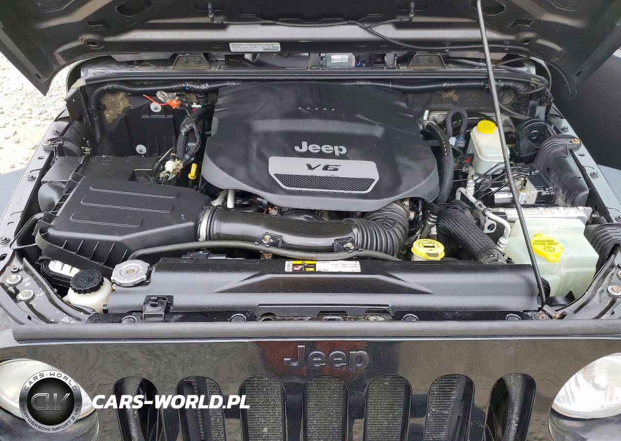 2014 Jeep Wrangler Unlimited Sport VIN:1C4BJWDGXEL267801 - 11