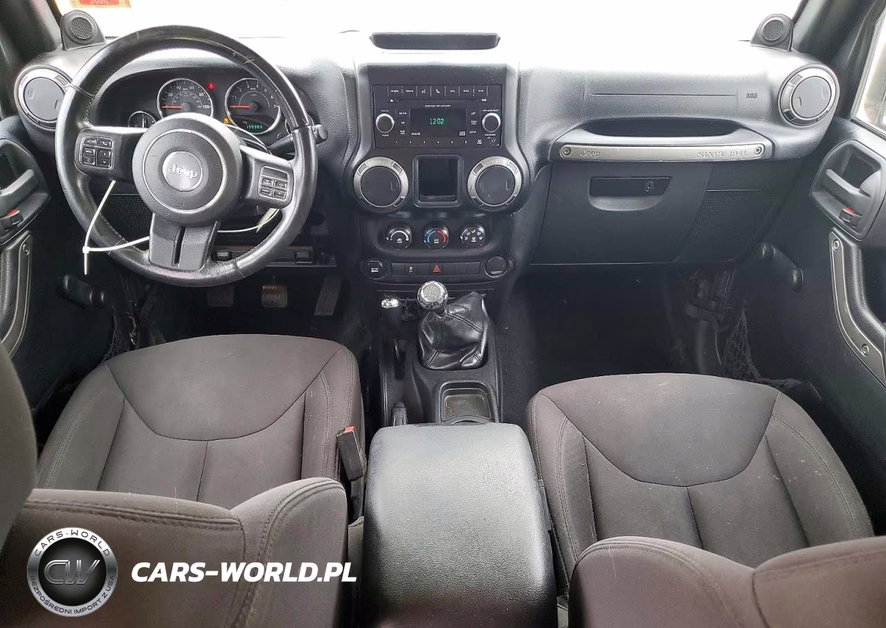 2014 Jeep Wrangler Unlimited Sport VIN:1C4BJWDGXEL267801 - 8