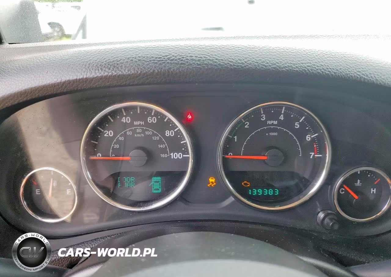 2014 Jeep Wrangler Unlimited Sport VIN:1C4BJWDGXEL267801 - 9